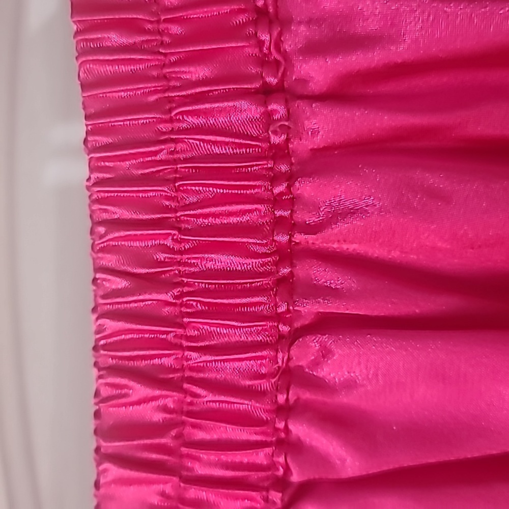 Elastic waist hot pink sateen style skirt - Picture 4 of 9
